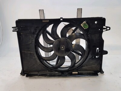 0000052076408 Fiat 500X