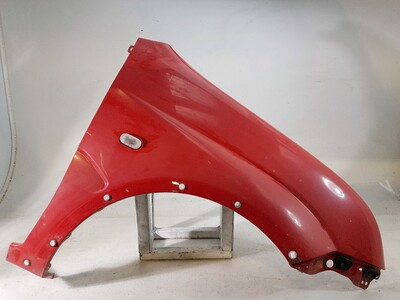 Right front fender - 57611-86G20