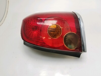 Right rear light used - Toyota AVENSIS - 8155105180