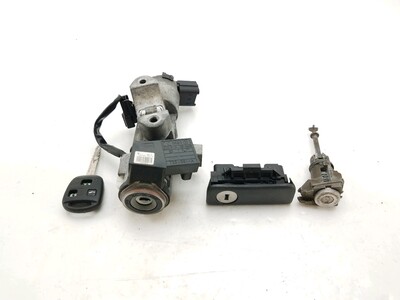 8907305110 Toyota AVENSIS