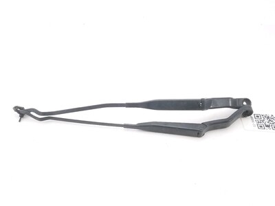 Front wiper arms (x2) used - Mitsubishi CARISMA - MR910758
