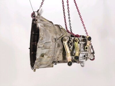 717413 Mercedes 200-500