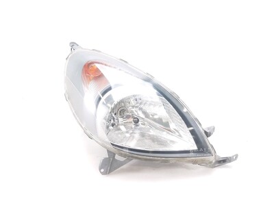 Right headlight used - Toyota YARIS VERSO - 8111052080