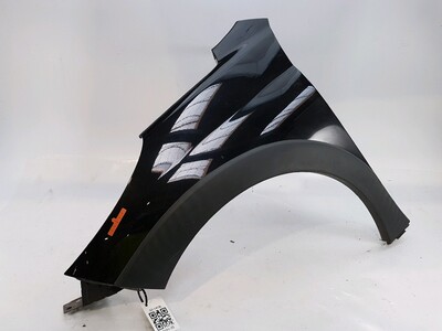 Left front fender - 7840 V7 Left front fender - 7840 V7