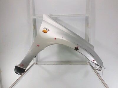Right front fender - 5381142160