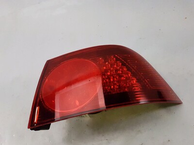 Right rear light used - Volkswagen PHAETON - 3D0945096F - GPA