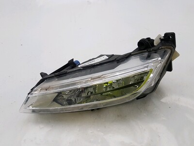 Right front fog light used - Seat LEON - 5F0941702C - GPA