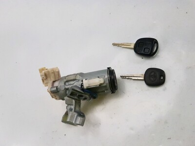 4528052020 Toyota YARIS VERSO
