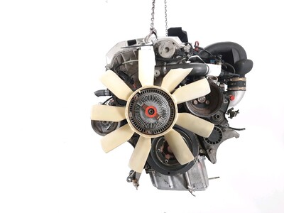 104942 Mercedes 200-500