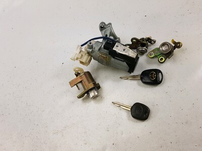 8907352062 Toyota YARIS