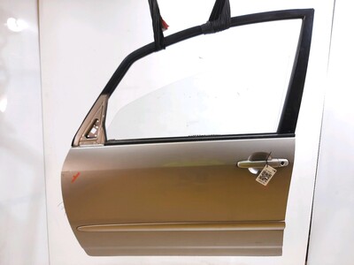 6700213111 Toyota COROLLA VERSO