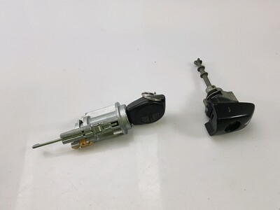 3710763835 Suzuki SWIFT