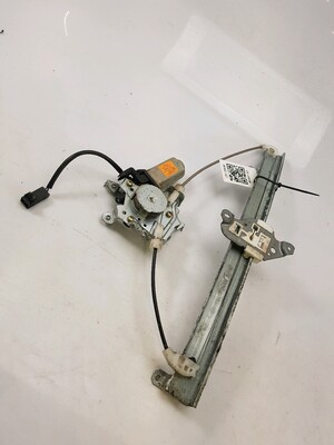 82731-VK90B- Nissan PICK-UP