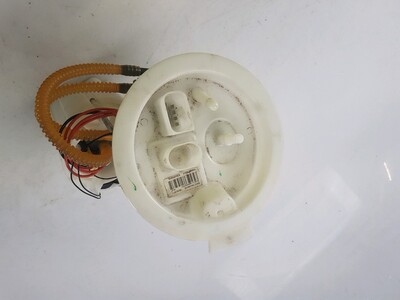 16 11 7344064 BMW SERIE 1