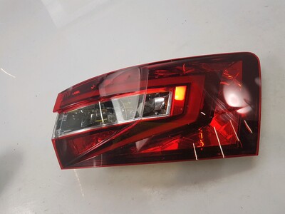 3V9945208 Skoda SUPERB