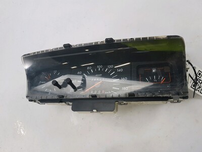 6113 XF Peugeot 205