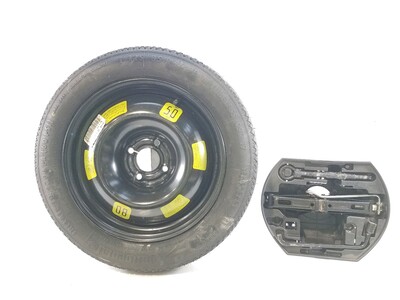 1330 01 Peugeot 207 106