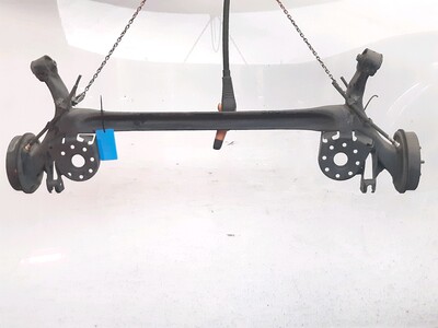 Rear axle used - Toyota YARIS - 421100D141 - GPA