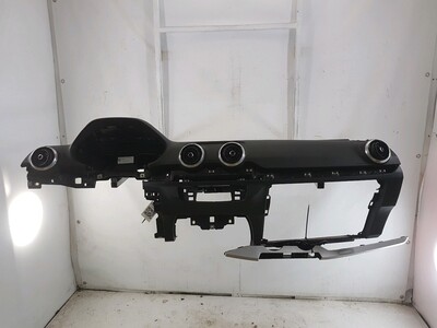 81B857001S 24A Audi Q2