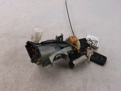 MR476402 Mitsubishi PAJERO PININ