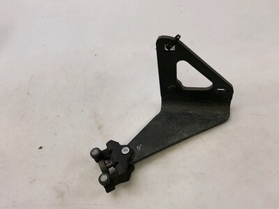 745965439R Nissan NV300