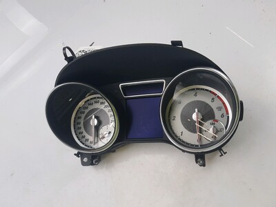 A1569009802 Mercedes CLASSE GLA