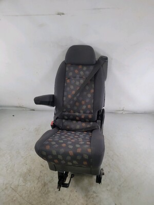 A00095082219D71 Mercedes VITO COMBI