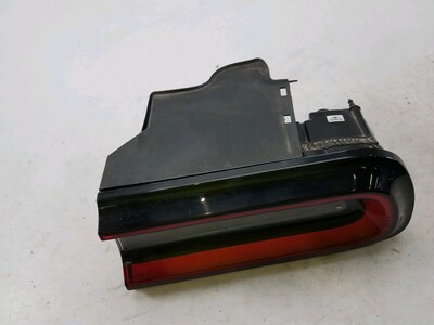 Right rear light used - Dodge CHALLENGER - GPA-23-0022757