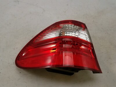 Left rear light used - Mercedes CLASSE E - 2118201564 - GPA