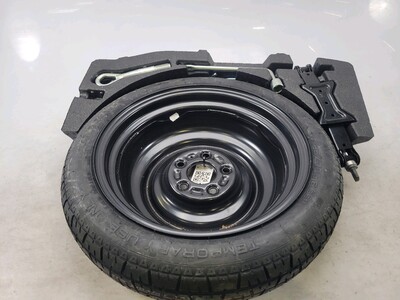 Space saver spare wheel kit used - Nissan PULSAR Version 2014 (2014) - GPA