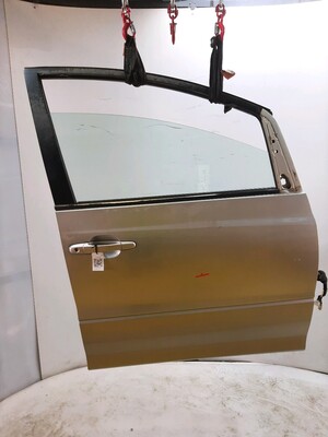 6700128121 Toyota PREVIA