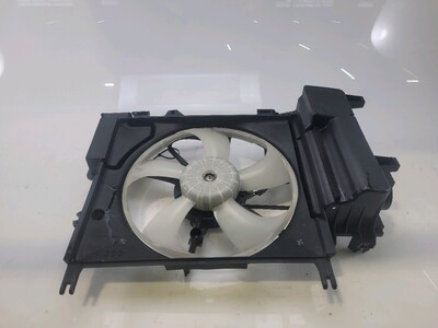 1636140080 Toyota IQ