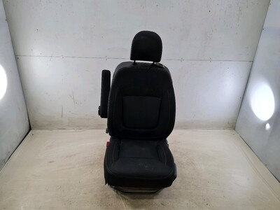 8730100Q0J Nissan NV300