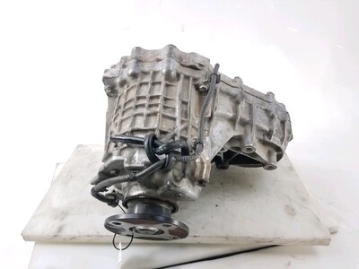 331004GA0A Infiniti Q60