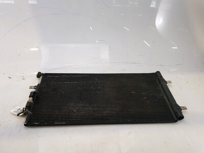 9A7260403 01 Porsche MACAN