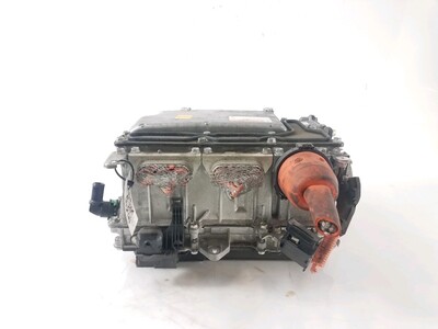 Inverter converter used - Toyota AURIS - G920079025