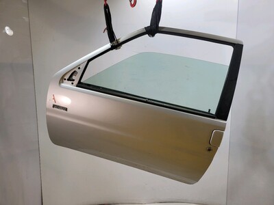 9002 J5 Peugeot 106
