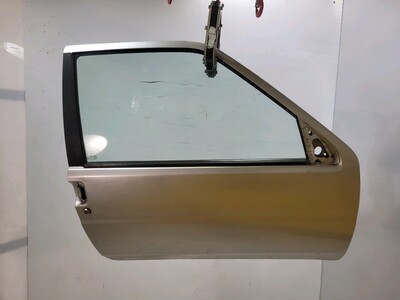 9004 J5 Peugeot 106