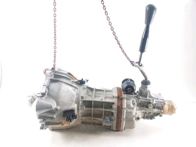 3303026A50 Toyota HI-ACE