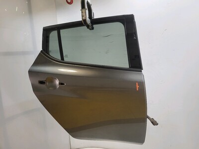 H2100-5SLMB Nissan LEAF
