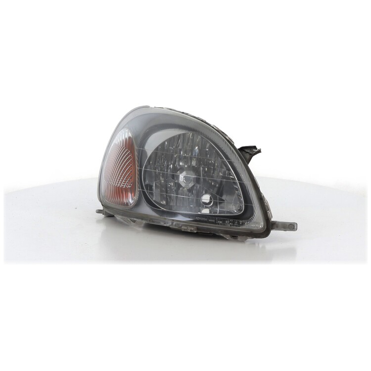 8111052021 Toyota YARIS