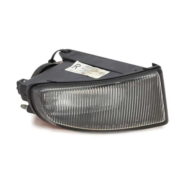 8121105040 Toyota AVENSIS