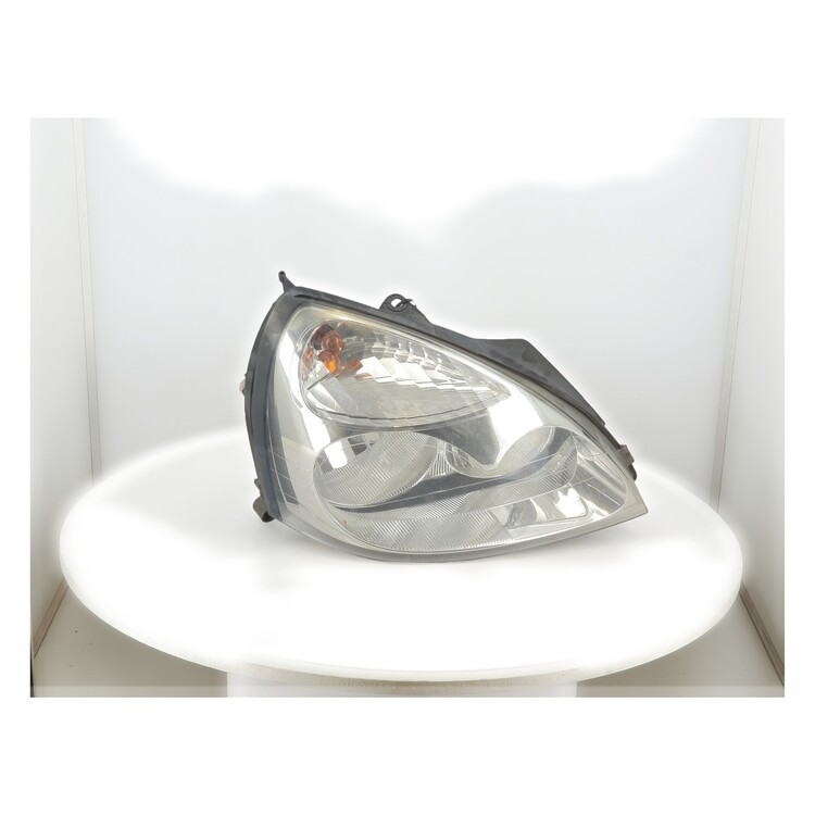 Phare avant gauche occasion - Toyota COROLLA - 8117002090