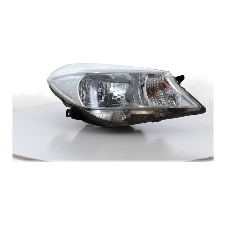 811300D470 Toyota YARIS