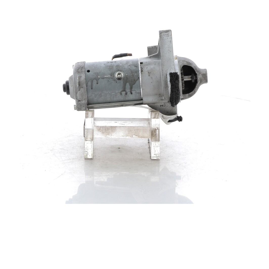 2330000Q7L Nissan NV400