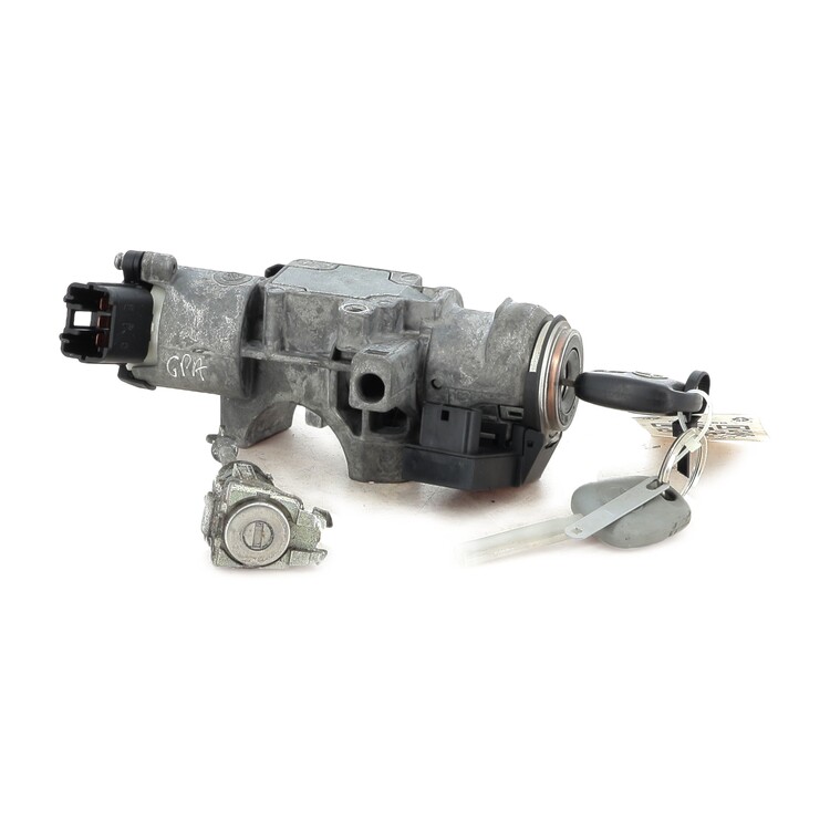 8907305111 Toyota AVENSIS