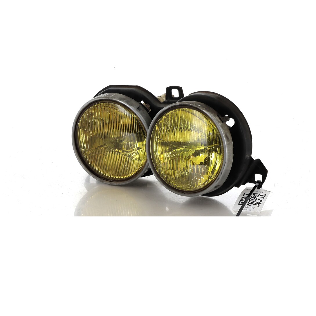 Right headlight used - BMW SERIE 3 - GPA-24-0031526