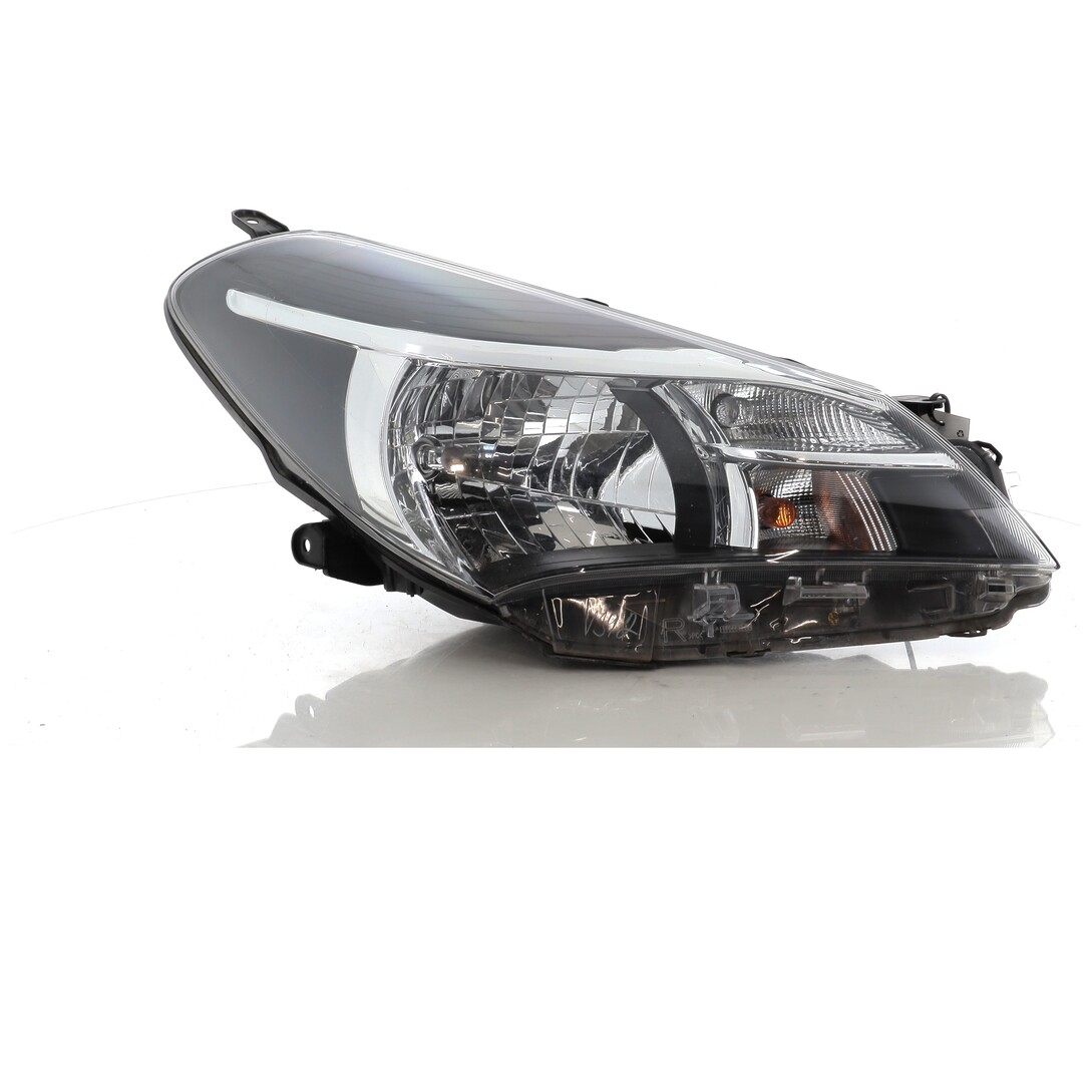 811300DA10 Toyota YARIS