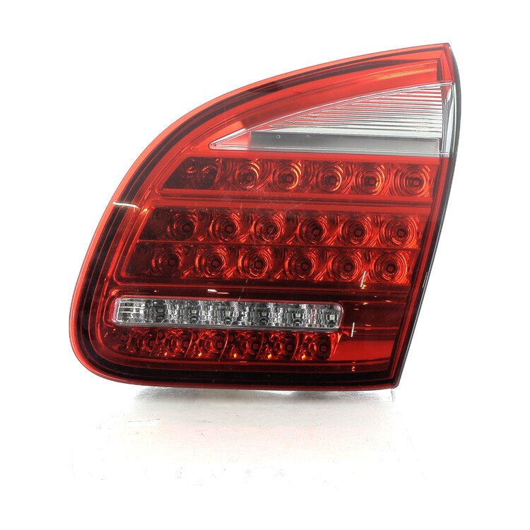 958945094B Porsche CAYENNE