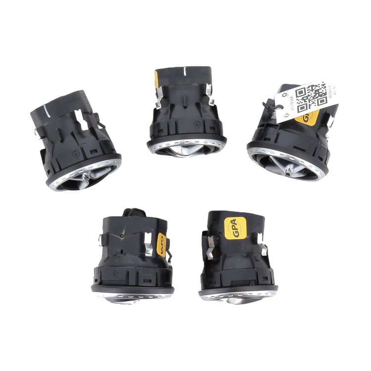 15683000549051 Mercedes CLASSE GLA